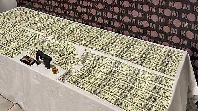 Piyasaya sahte dolar sürmek isteyen şahıs polise takıldı