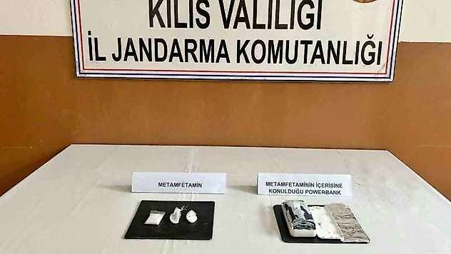 Kilis'te taşınabilir şarj cihazına gizlenmiş uyuşturucu madde ele geçirildi