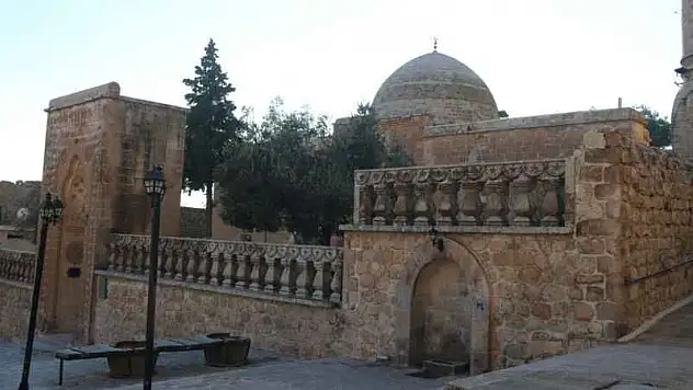 Mardin'in tarihi camileri yüzyıllardır ayakta durmaya devam ediyor