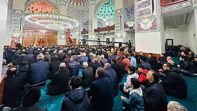 Depremde ağır yara alan Adıyaman'da Miraç Kandili idrak edildi