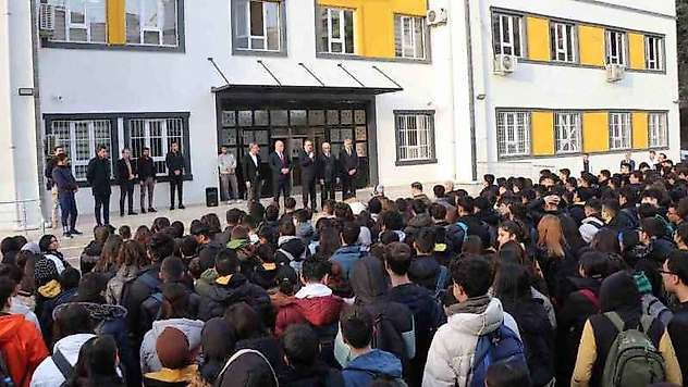 Siirt'te 89 milyon 750 bin liraya inşa edilen okulda ilk ders
