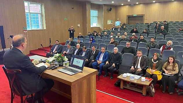 Milli Eğitim Müdürü Ali Tosun, basını bilgilendirdi