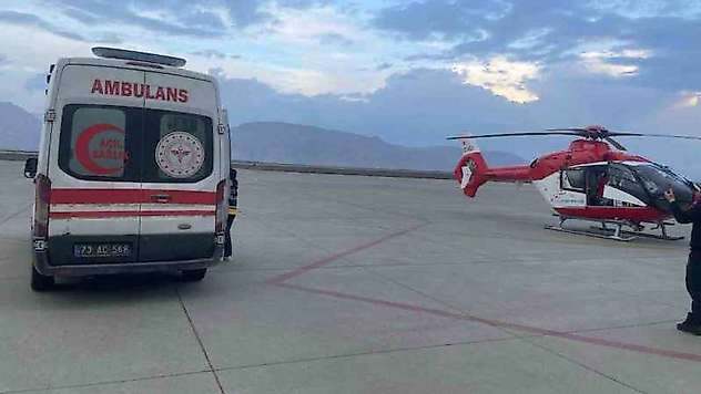 Ambulans helikopter 2,5 aylık bebek için havalandı