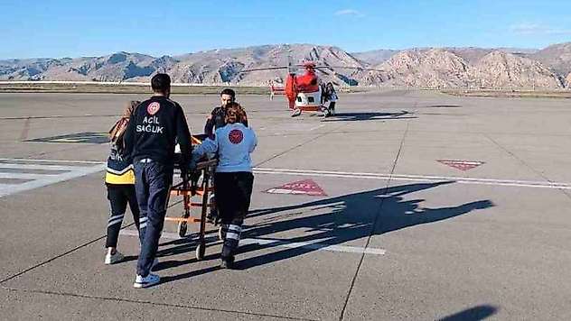Şırnak'ta 37 günlük bebek ambulans helikopterle Elazığ'a sevk edildi