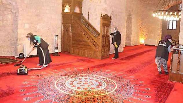 Siirt'te Ramazan ayı öncesi camilerde temizlik çalışması başlatıldı