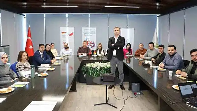 Yeşil dönüşümün yol haritası GTB'de anlatıldı