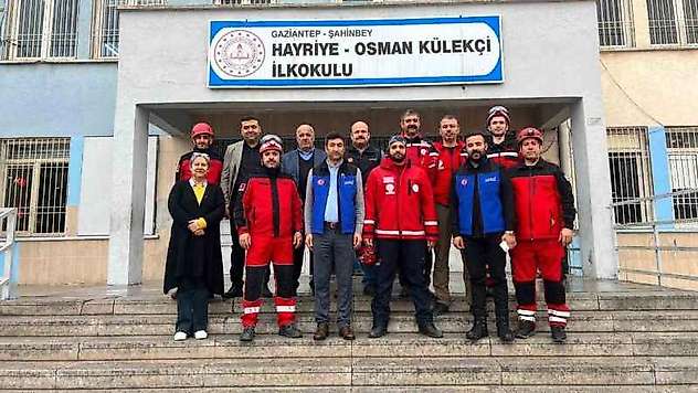 Okullarda deprem tatbikatı yapıldı