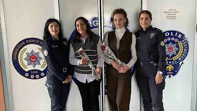 Ergani'de kadın polisler 8 Mart'ta unutulmadı