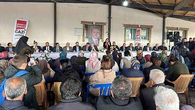 Şahin, seçim çalışmaları kapsamında Nurdağı Kartal Köyü sakinleriyle buluştu