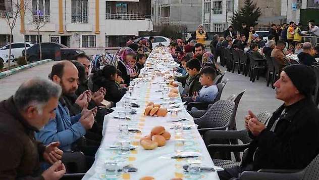 Haliliye'de Ramazan bereketi iftar sofrası ile yaşatılıyor