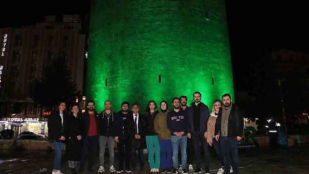 Dünya mirası Diyarbakır surları, 'Glokom Haftası' nedeniyle yeşile büründü