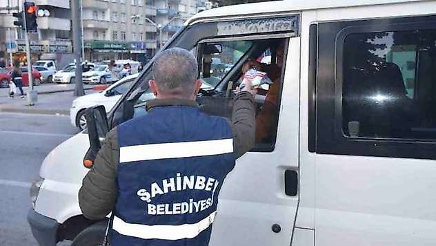 Şahinbey Belediyesi iftara beş kala ile vatandaşların yanında