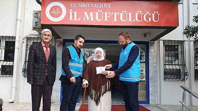 Siirtli Hadice nine kefen parasını Gazze'ye bağışladı