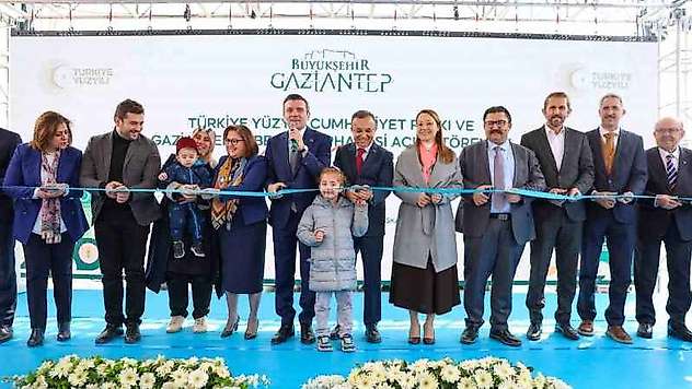 Türkiye Yüzyılı Cumhuriyet Parkı ve Gaziantep Bebek Kütüphanesi açıldı