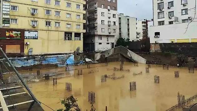 Cizre'de 38 ev ve 5 iş yeri selden etkilendi