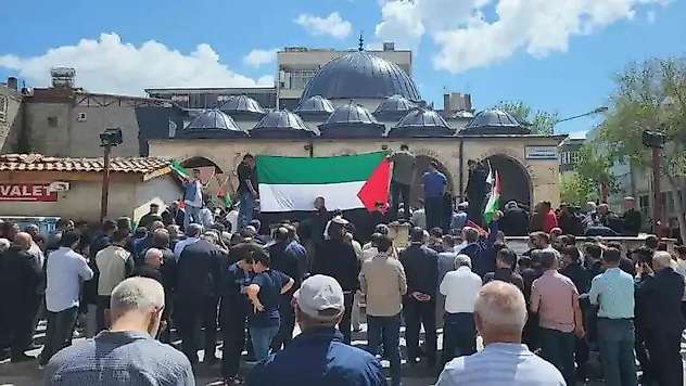 Adıyaman'da İsmail Haniye'nin çocukları ve torunları için gıyabi cenaze namazı kılındı