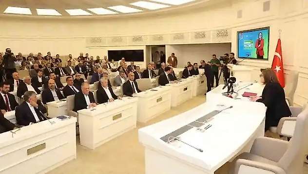 Gaziantep'te yeni dönemin ilk meclis toplantısı yapıldı