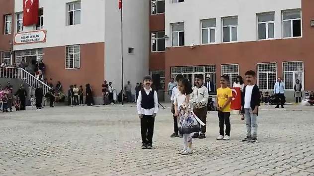Dicle'de 23 Nisan Ulusal Egemenlik ve Çocuk Bayramı coşkuyla kutlandı