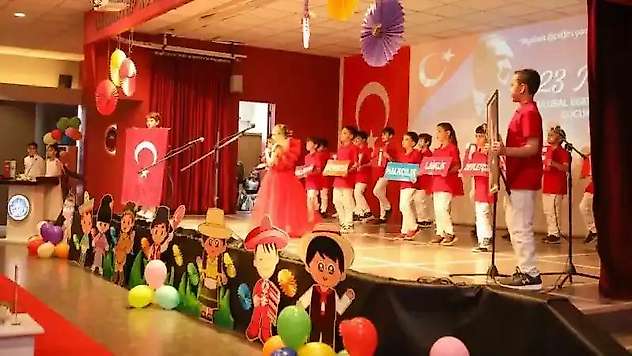 Gaziantep Kolej Vakfı'nda 23 Nisan coşkusu