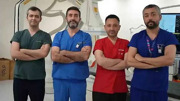Beyindeki kan pıhtıları kasıktan tedavi edilerek hastalar felç olmaktan kurtarılıyor