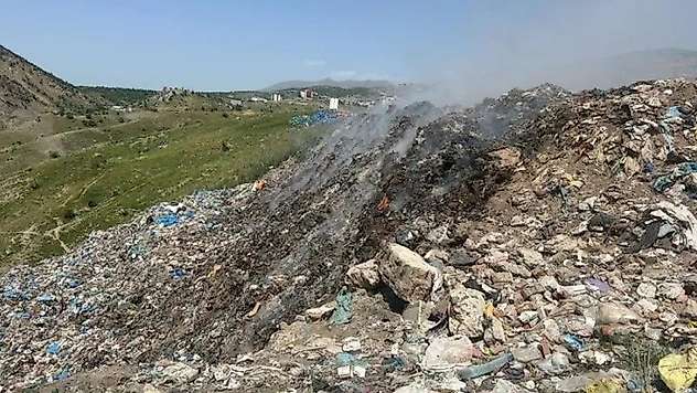 Çöp alanındaki dumanlar ilçeyi rahatsız ediyor