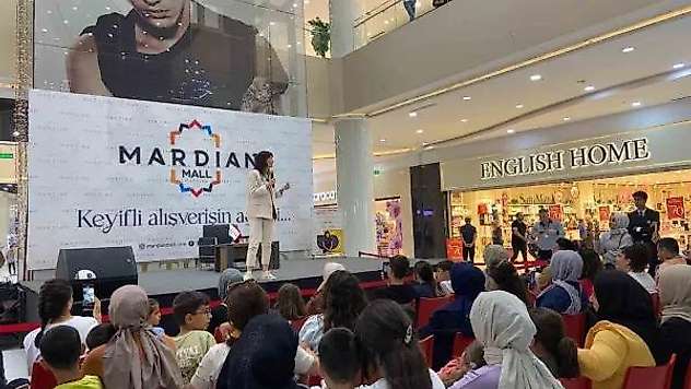 Akademisyen Anne, Anneler Günü'ne özel yüzlerce okuru ile buluştu
