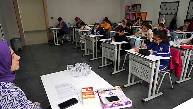 Erdem koleji öğrencileri uluslararası sınavda ter döktü
