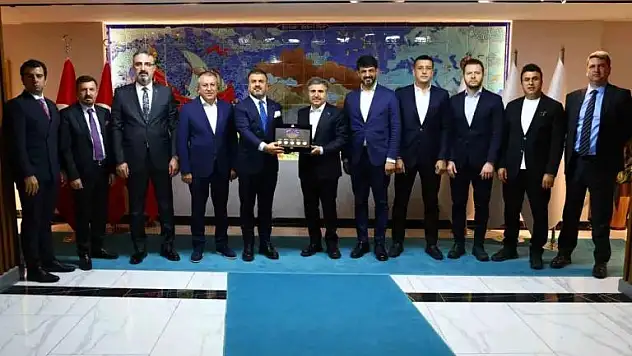 Güneydoğulu ihracatçılardan Şırnak Valisi Atay'a ziyaret
