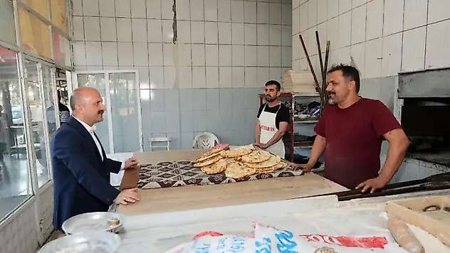 Vali Varol: 'Esnaf, bir şehrin işleyen çarkı, hanelerin bereket kaynağıdır'
