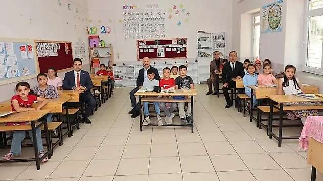 Vali Varol'dan  Gölbaşı Meydan Köyü İlkokulunu ziyaret
