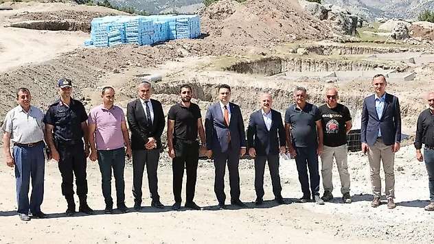 Vali Varol Aktoprak köyünde afet konutlarını inceledi