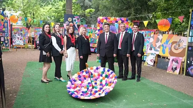 Gaziantep Kolej Vakfı'nda göz kamaştıran sergi
