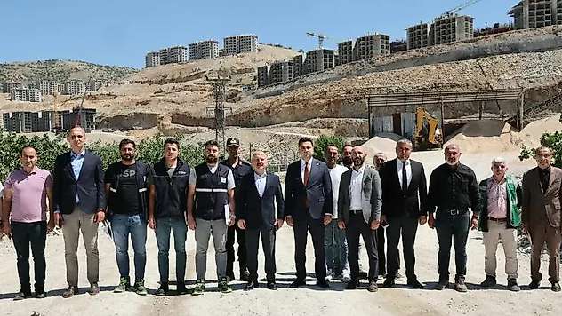 Vali Varol, Gölbaşı 2. Etap Deprem Konutları Şantiyesini ziyaret etti