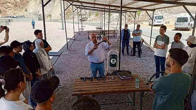 Oğuzeli MYO öğrencilerine atış eğitimi verildi
