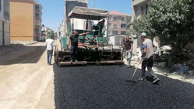 Gölbaşı belediyesi asfaltlama çalışmalarına devam ediyor