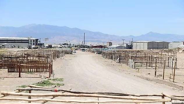Dulkadiroğlu Belediyesi geçici kurban satış noktası hizmete açıldı
