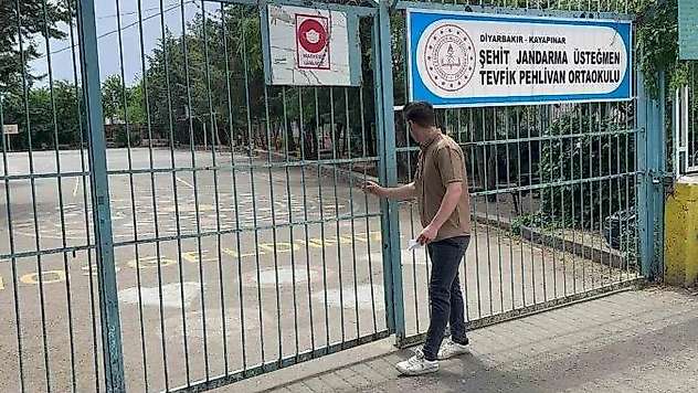 Sınava 10 dakika geç kaldı, 'ÖSYM'nin sisteminde başka okul yazıyordu' dedi
