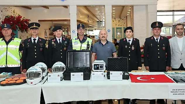 Jandarma AVM'de Standt Açtı