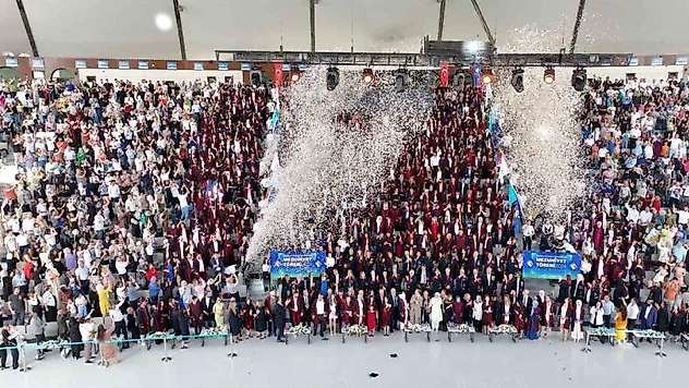 Hasan Kalyoncu Üniversitesi bin 707 öğrencisini mezun etmenin gururunu yaşadı
