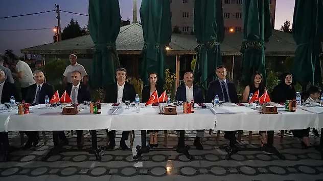 Adıyaman Belediye Başkanı Tutdere hakim ve savcıların veda yemeğine katıldı