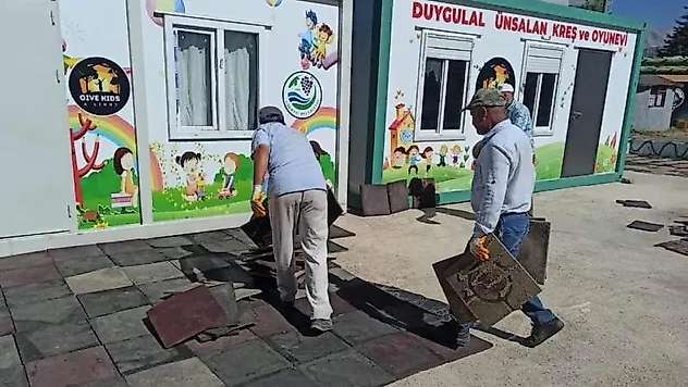 Gölbaşı'nda parklara çevre düzenlemesi yapılıyor