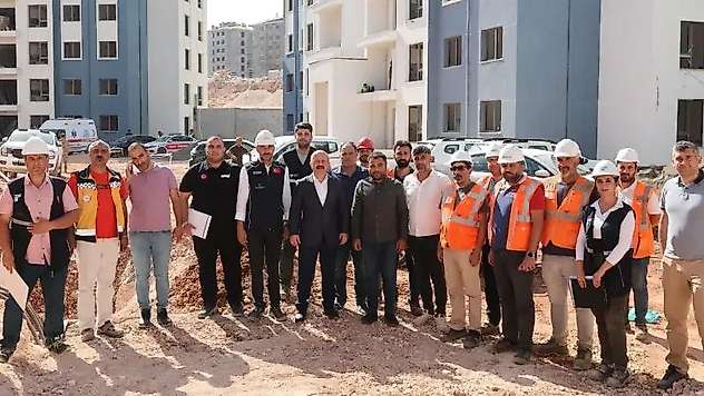 Vali Varol, İndere afet konutları inşaat alanında incelemelerde bulundu