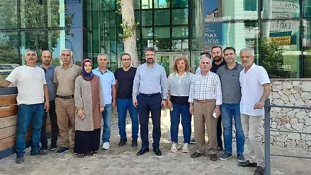 Abuzer Gelse çalışma arkadaşlarıyla vedalaşıp helallik istedi