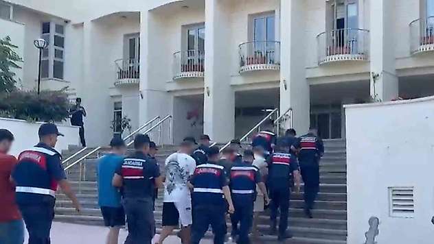 23 ilde göçmen kaçakçılarına operasyon: 48 gözaltı