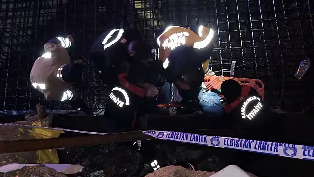 6 metrelik çukura düşen şahıs itfaiye ekiplerince kurtarıldı