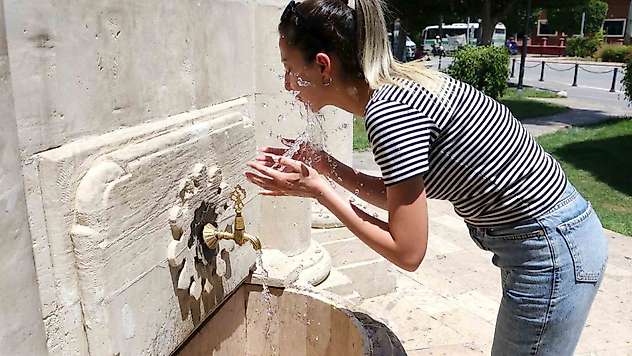 Adana'da hissedilen sıcaklık 50 dereciyi buluyor