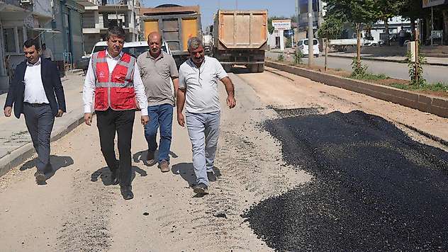 Adıyaman Belediyesi Karapınar Caddesi'nde asfalt serimine başladı