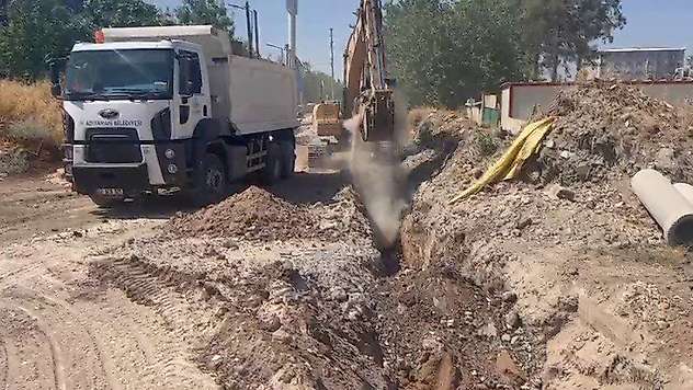 Adıyaman Belediyesi'nden Altınşehir Mahallesi'nde altyapı çalışması