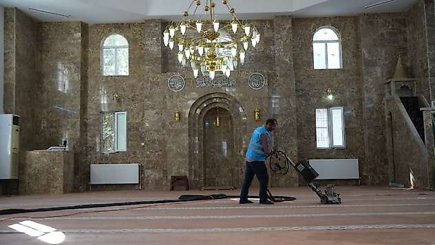 Adıyaman Belediyesi'nden ibadethanelerde düzenli temizlik ve bakım