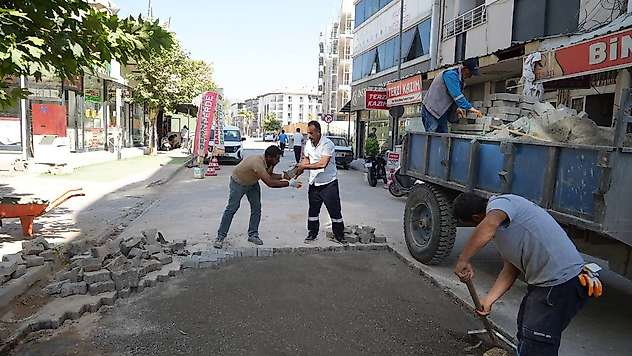 Adıyaman Belediyesi'nden kısmi arızalar sonrası hızlı yol onarımı